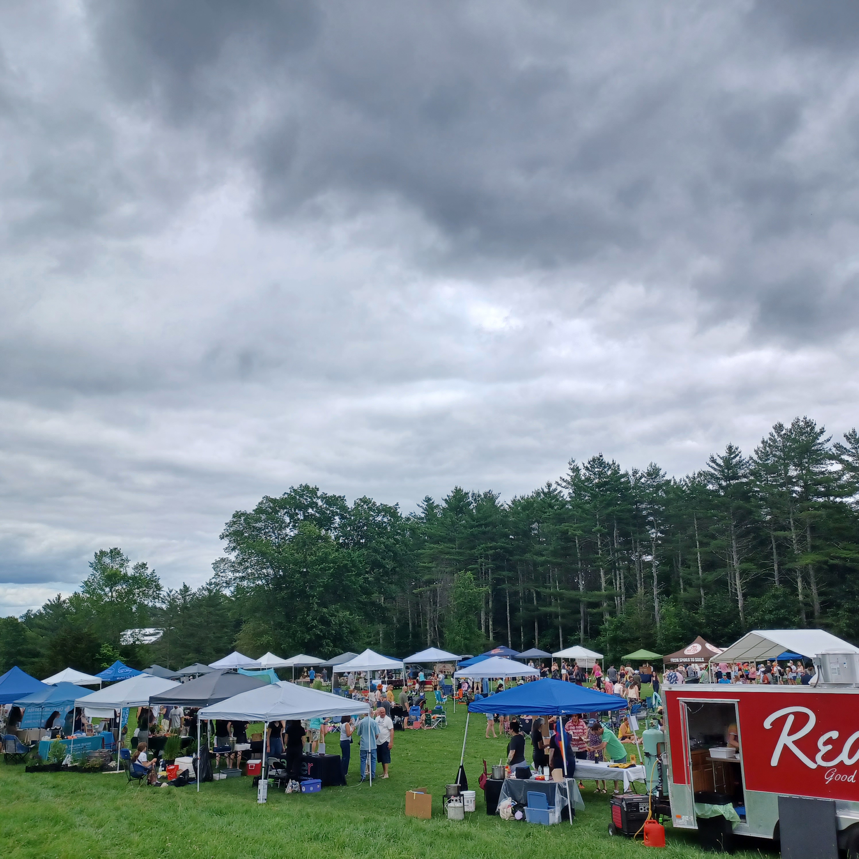 Farm-a-Q outdoor event at Tuckaway Farm